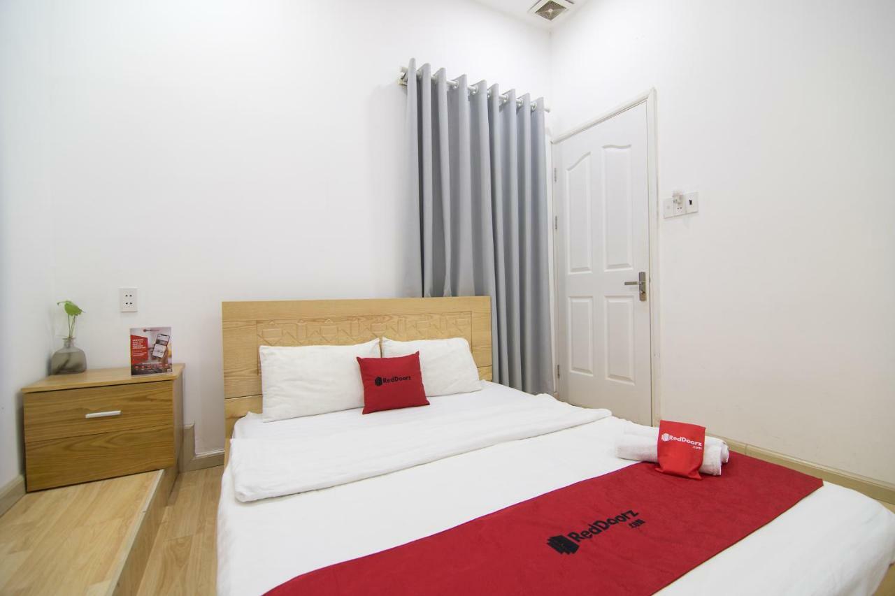 Reddoorz Near Nguyen Hue Walking Street 2 - Dorms Available Ciudad Ho Chi Minh (Saigón) Exterior foto