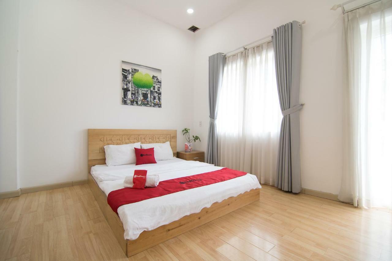 Reddoorz Near Nguyen Hue Walking Street 2 - Dorms Available Ciudad Ho Chi Minh (Saigón) Exterior foto